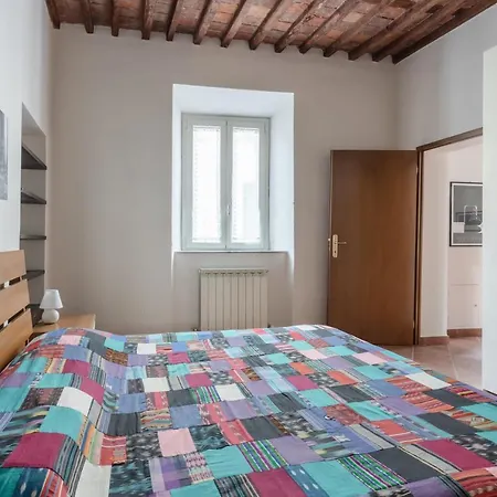 - Piazza Dell'anfiteatro Central Apartment! * Lucca
