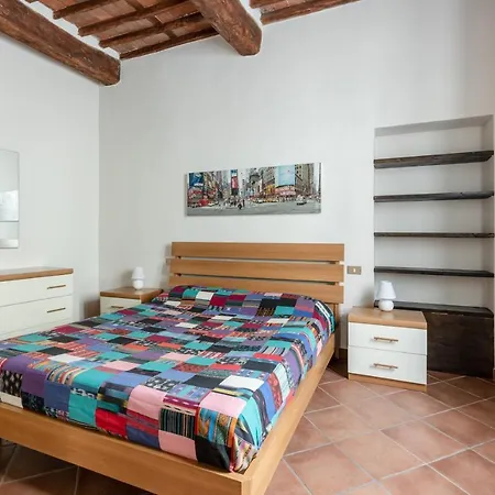 - Piazza Dell'anfiteatro Central Apartment! * Lucca