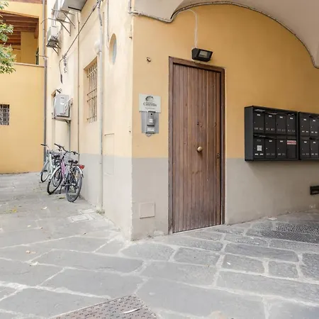 - Piazza Dell'anfiteatro Apartment! * לוקה
