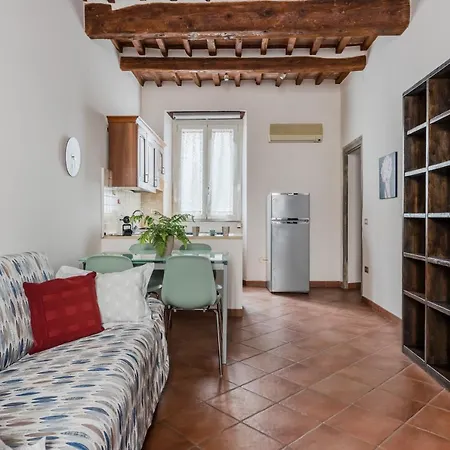 - Piazza Dell'anfiteatro Central Apartment!